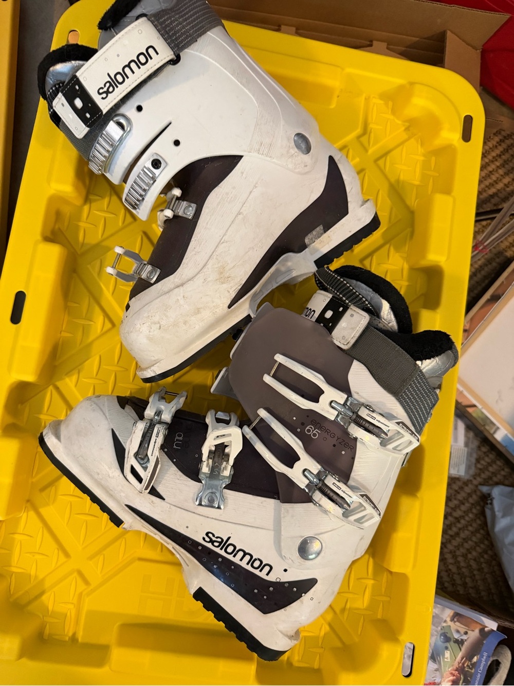 Salomon Ski Boots Women’s White Divine ALU.